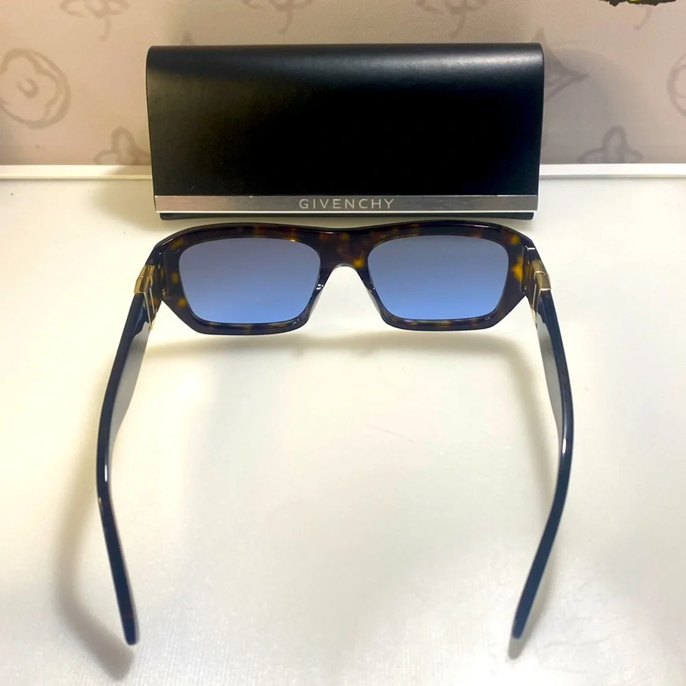 New Unisex Givenchy Sunglasses GV 40036 U 52W